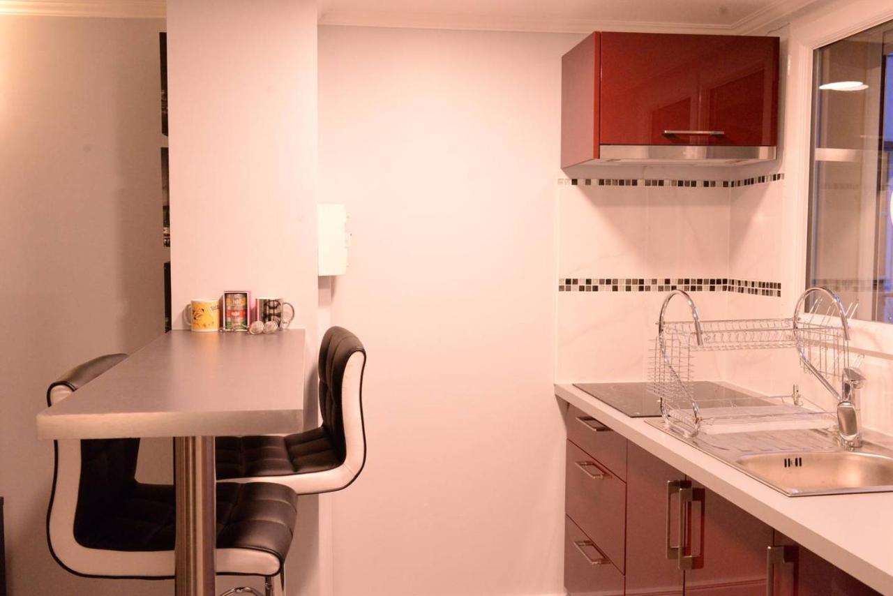 Beau Studio Meuble 2Min Du Moulin Rouge Париж Екстериор снимка